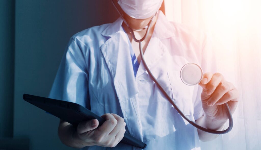 רופא מומחה למחלות זיהומיות